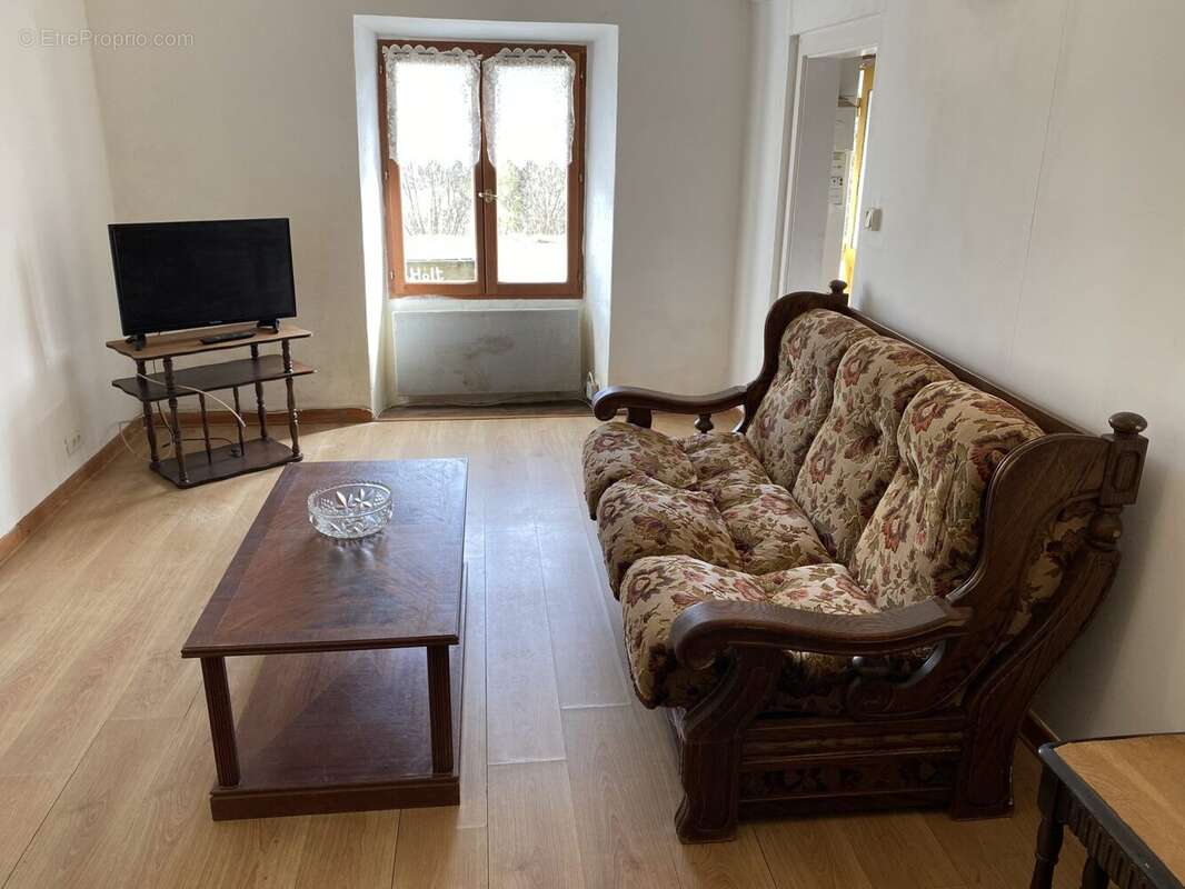 Maison à EYMOUTIERS