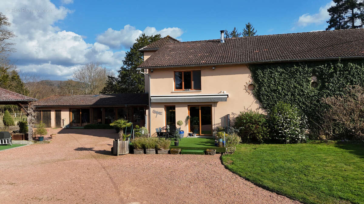 Maison à PUY-GUILLAUME