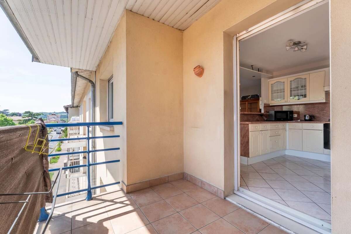 Appartement à SEREZIN-DU-RHONE