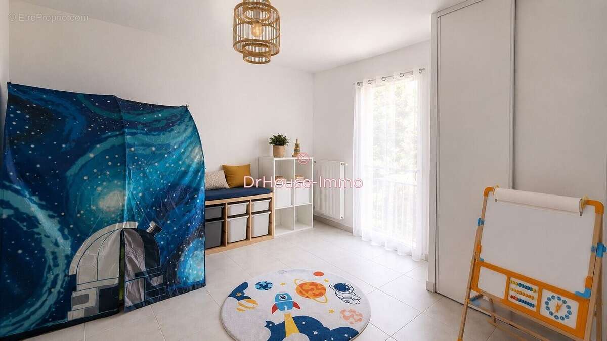 Appartement 68 m² à Mouries  - photo 13