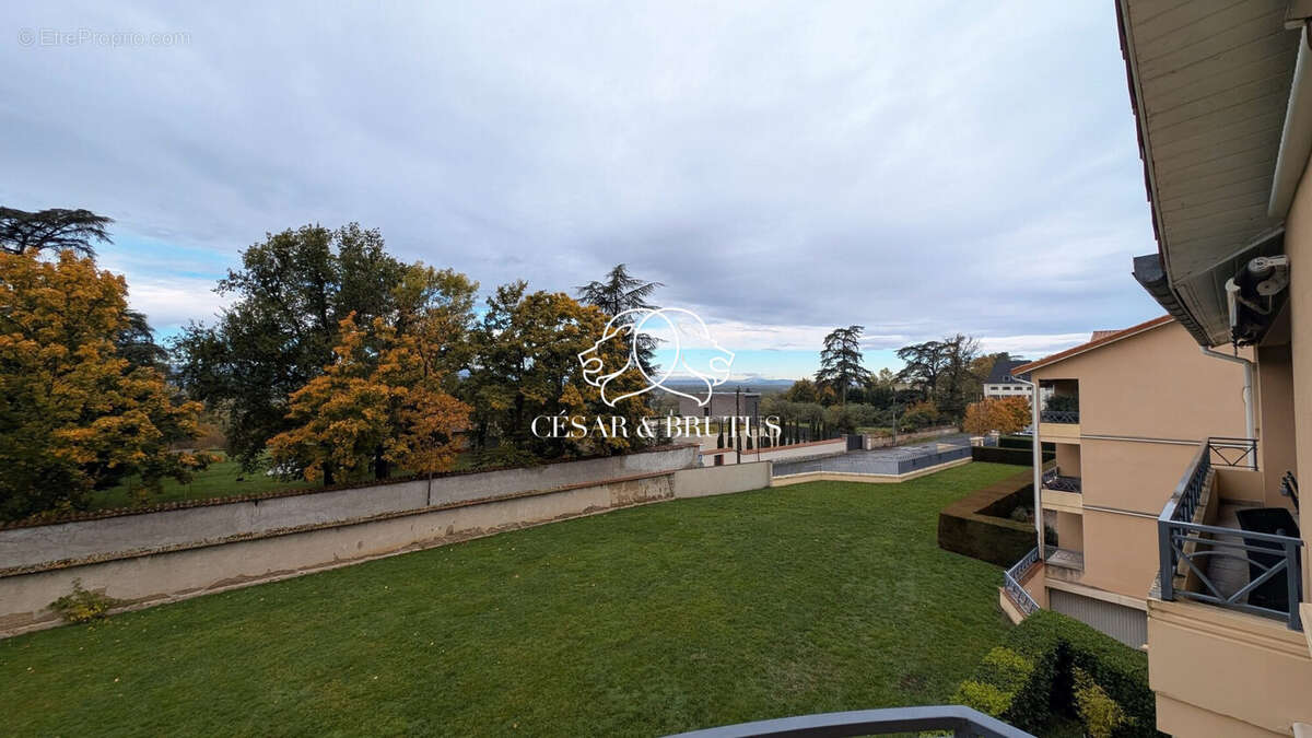 Appartement à VEAUCHE