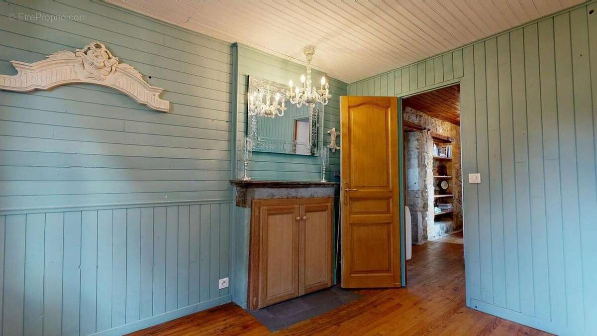 EXCLUSIVITE LABEL PIERRES. L'Élégance Discrète d'une Maison de Village, avec tous commerces - photo 7