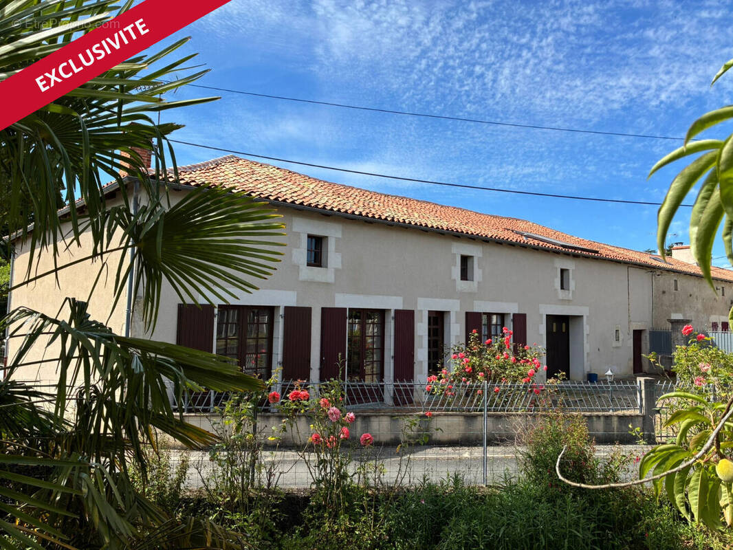 Maison à SAVIGNE