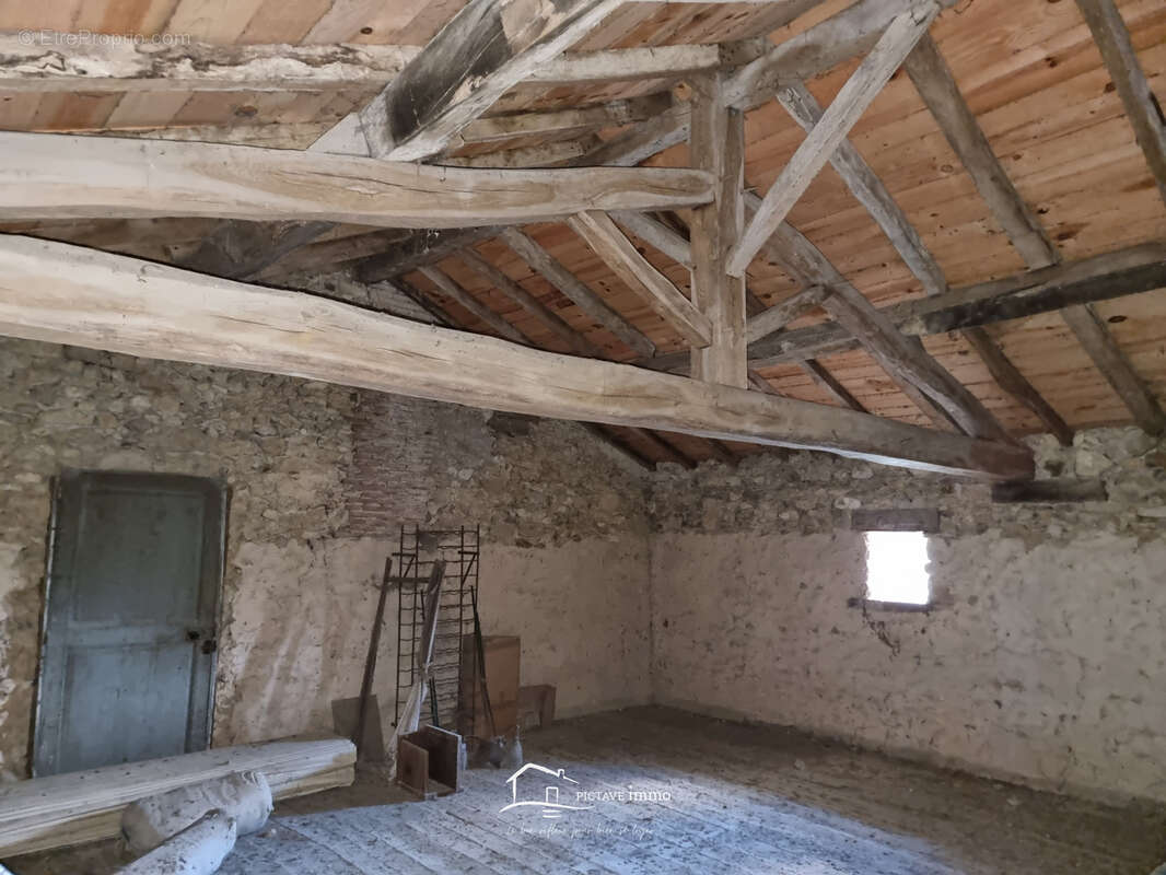 Maison à VASLES