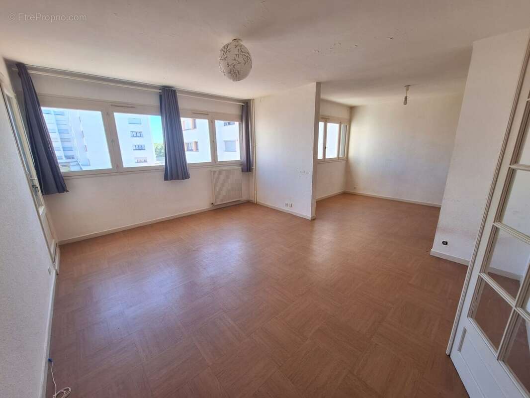 Appartement 84 m² à Tours  - photo 7