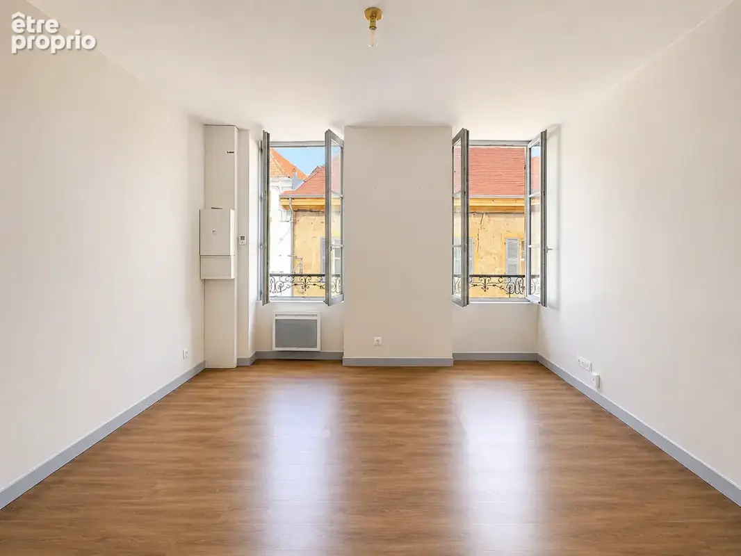 CHARLIEU centre, Appartement de Type 2 à vendre - photo 5