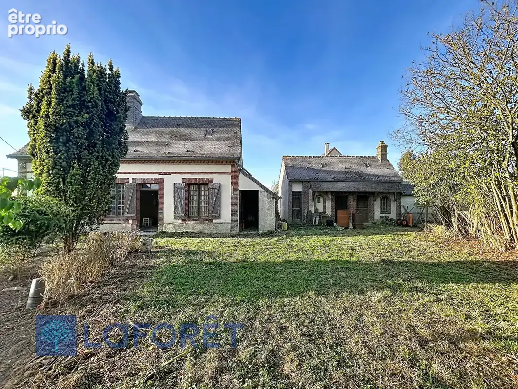 Maison Piseux et dépendances - photo 1