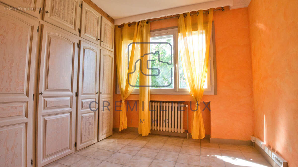 Maison à GUILHERAND-GRANGES