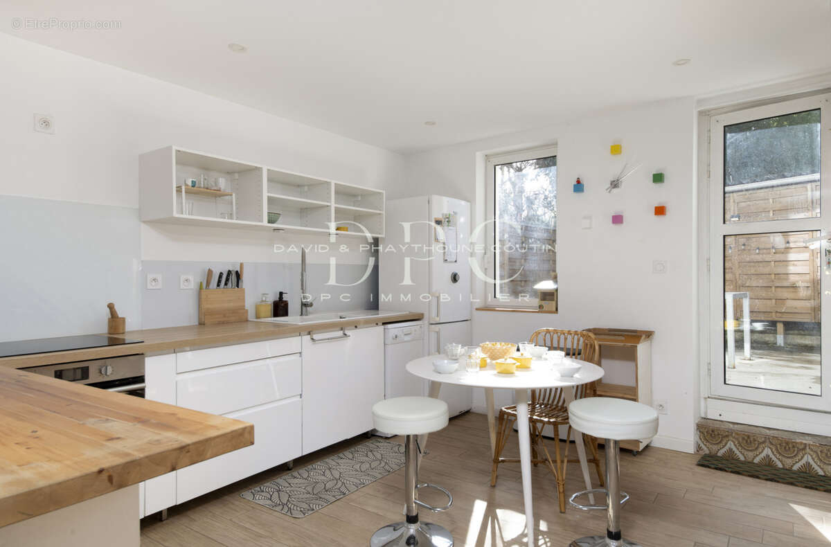 Maison T3 84m2 avec atelier, jardinet et terrasse - photo 6