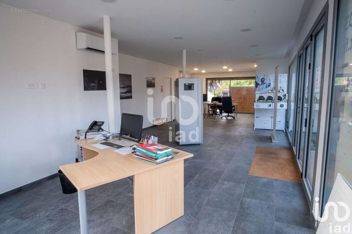 Photo 4 - Commerce à GREZ-SUR-LOING