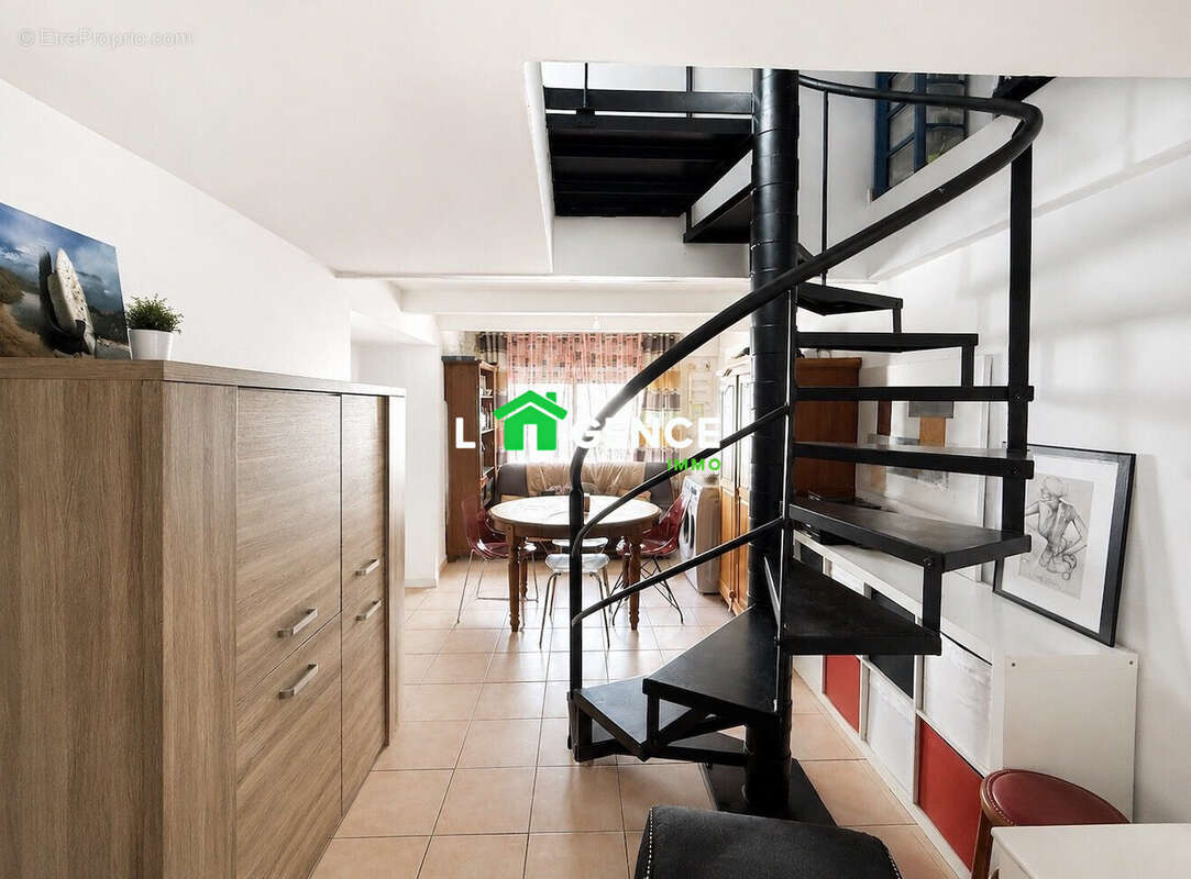 Appartement 81 m² à Istres  - photo 3