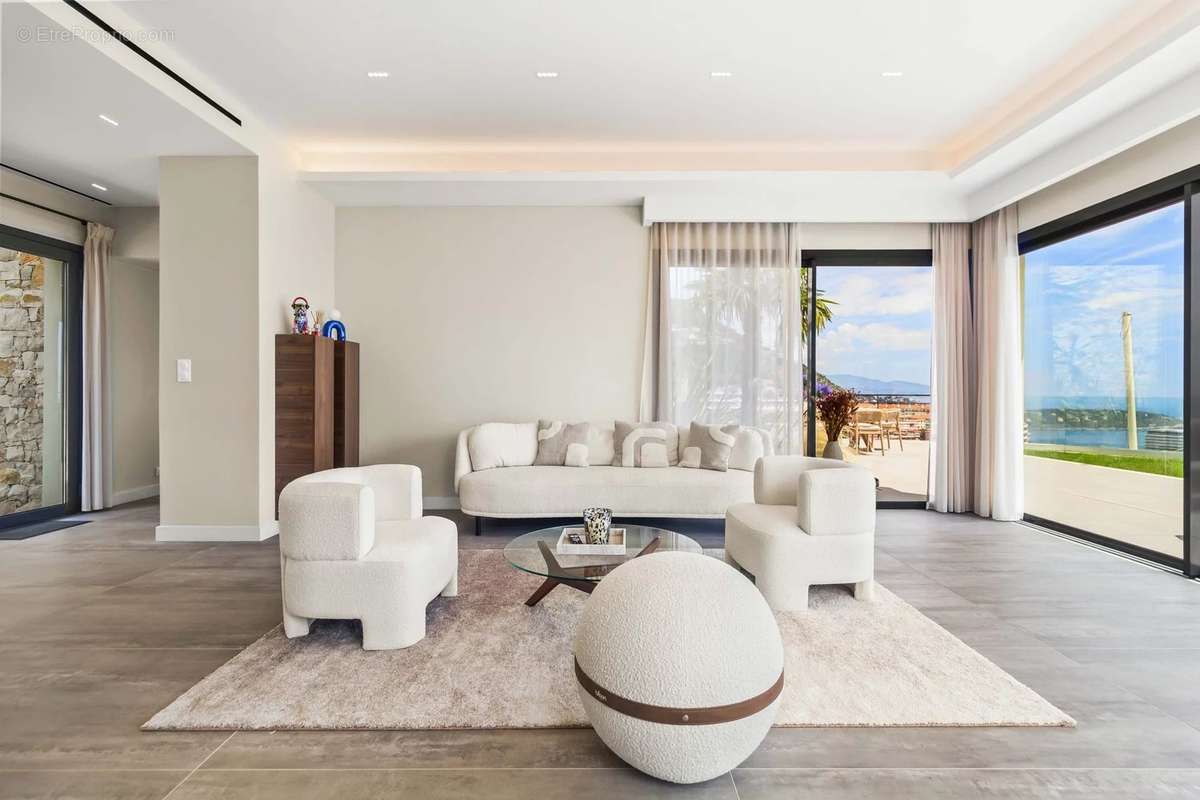 Maison à BEAUSOLEIL