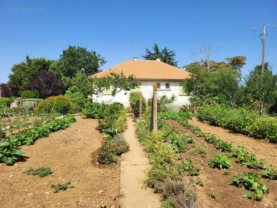 Maison à JARDRES