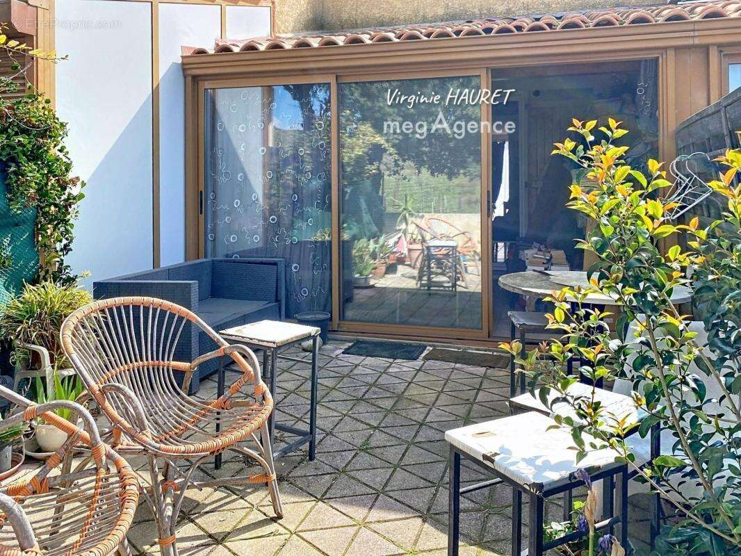 Pavillon 48m² - 1 chambre - 1 mezzanine - 1 veranda - 1 terrasse - 1 place de parking- jolie vue - photo 2