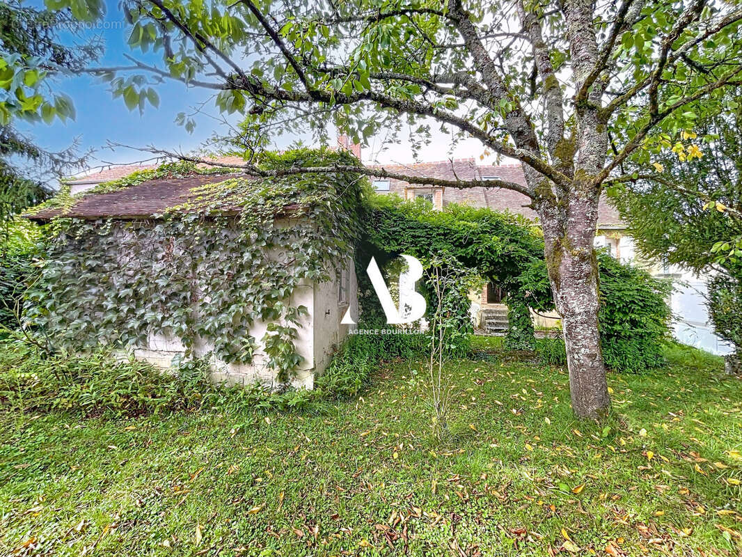 Maison à MONTIGNY-LENCOUP