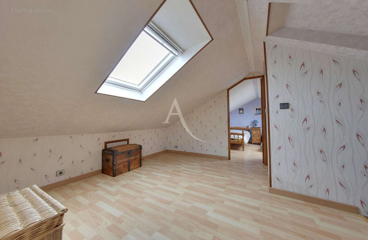 Maison à OZOIR-LA-FERRIERE