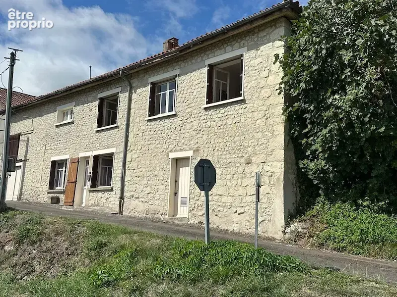 Photo Maison à Salles-Lavalette au prix de 84 000€