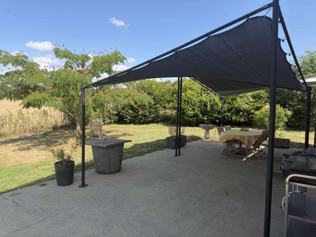 Belle propriété rénovée en bout de hameau - photo 4