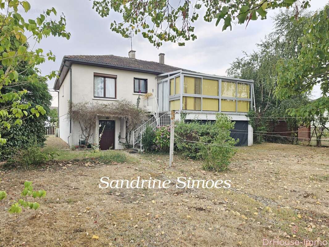 Maison à MONTMORILLON