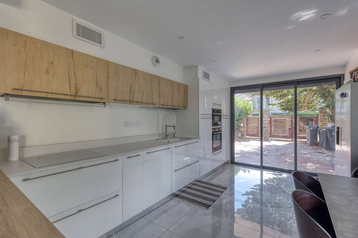 Maison à LE PONT-DE-CLAIX