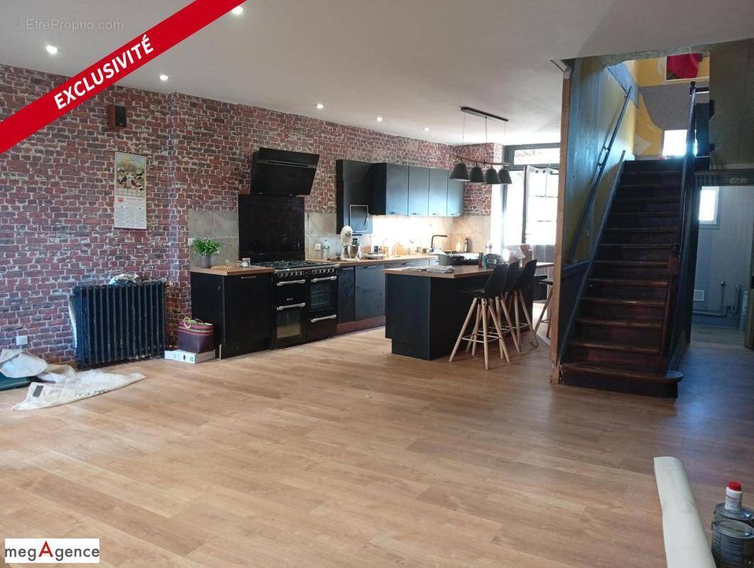 Maison 140 m², 5 chambres, bureau, 2 terrasses, jardinet - photo 1