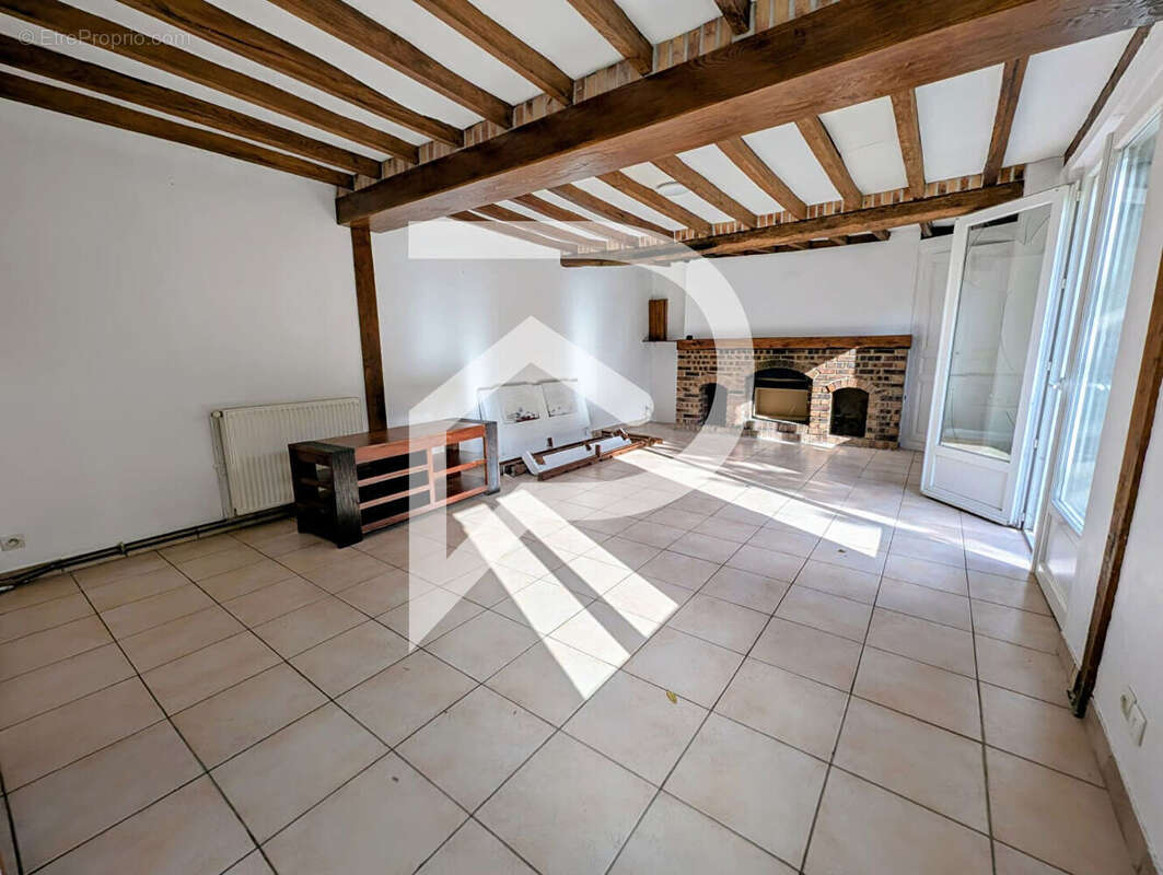 Maison à SAINT-SULPICE