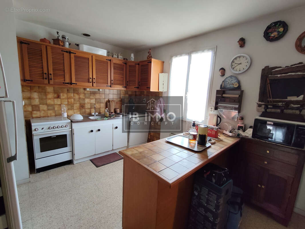 Maison à LE MUY