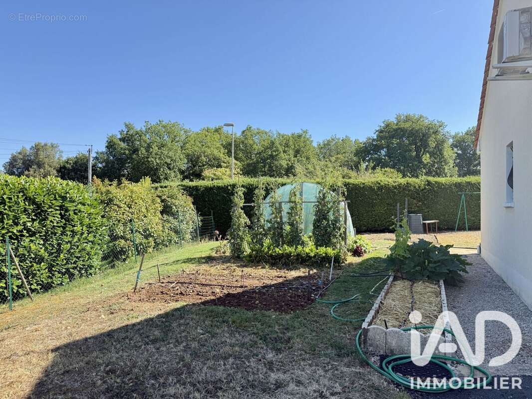 Maison 160 m² à Aubas  - photo 6