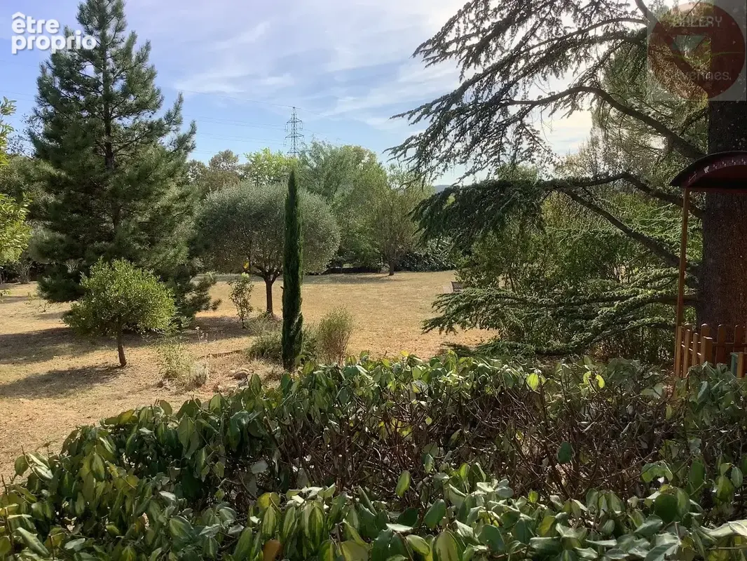 Belle maison familiale sur un parc arboré de 3157m² - photo 2