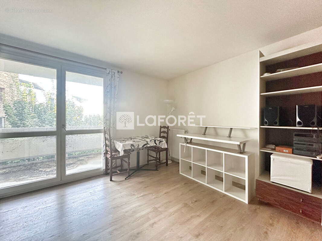 Appartement à ETIOLLES