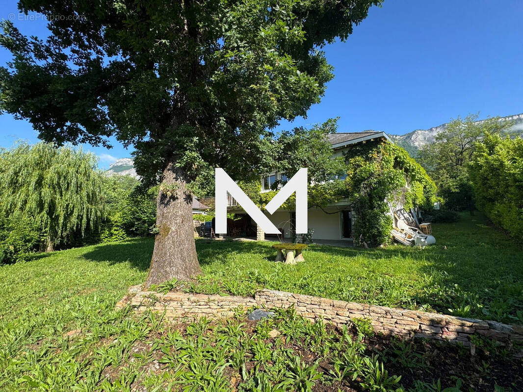 Maison à SAINT-ISMIER