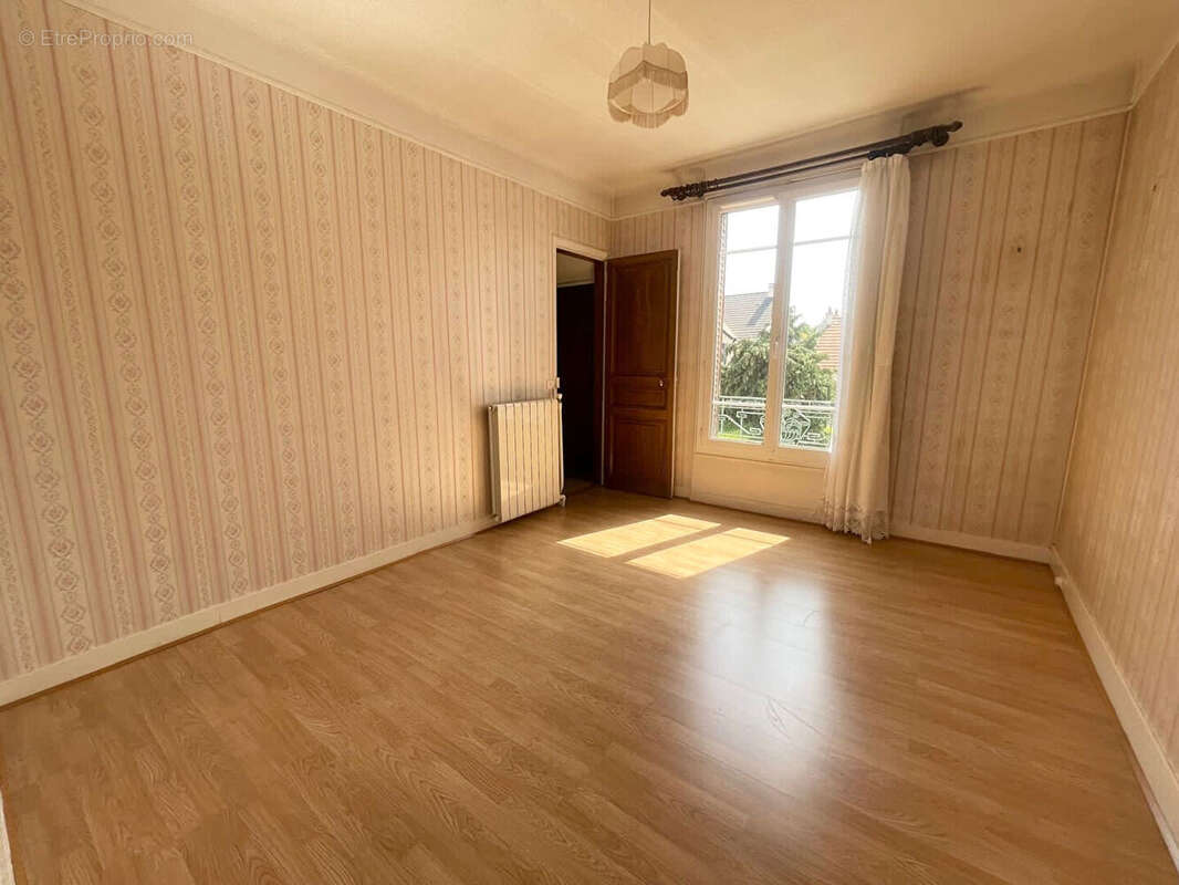 Maison à SARTROUVILLE