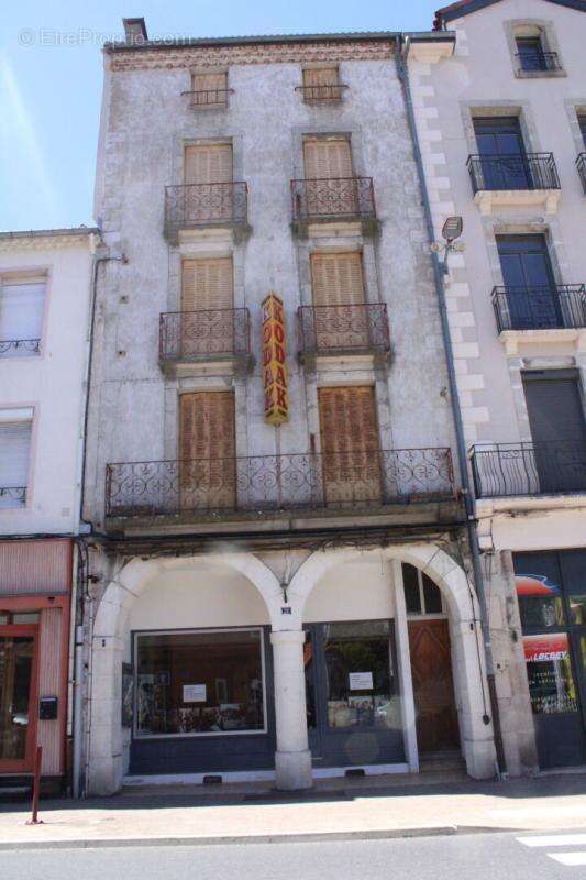 Ensemble immobilier avec plus de 830 m² exploitables. Fort potentiel de rentabilité - photo 2