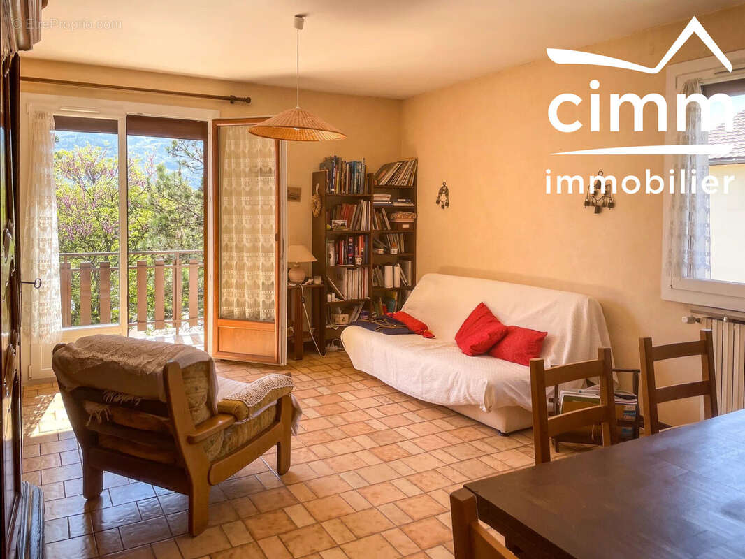 Appartement 98 m² à Crolles  - photo 2