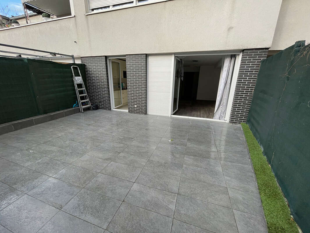 Appartement à LA COURNEUVE