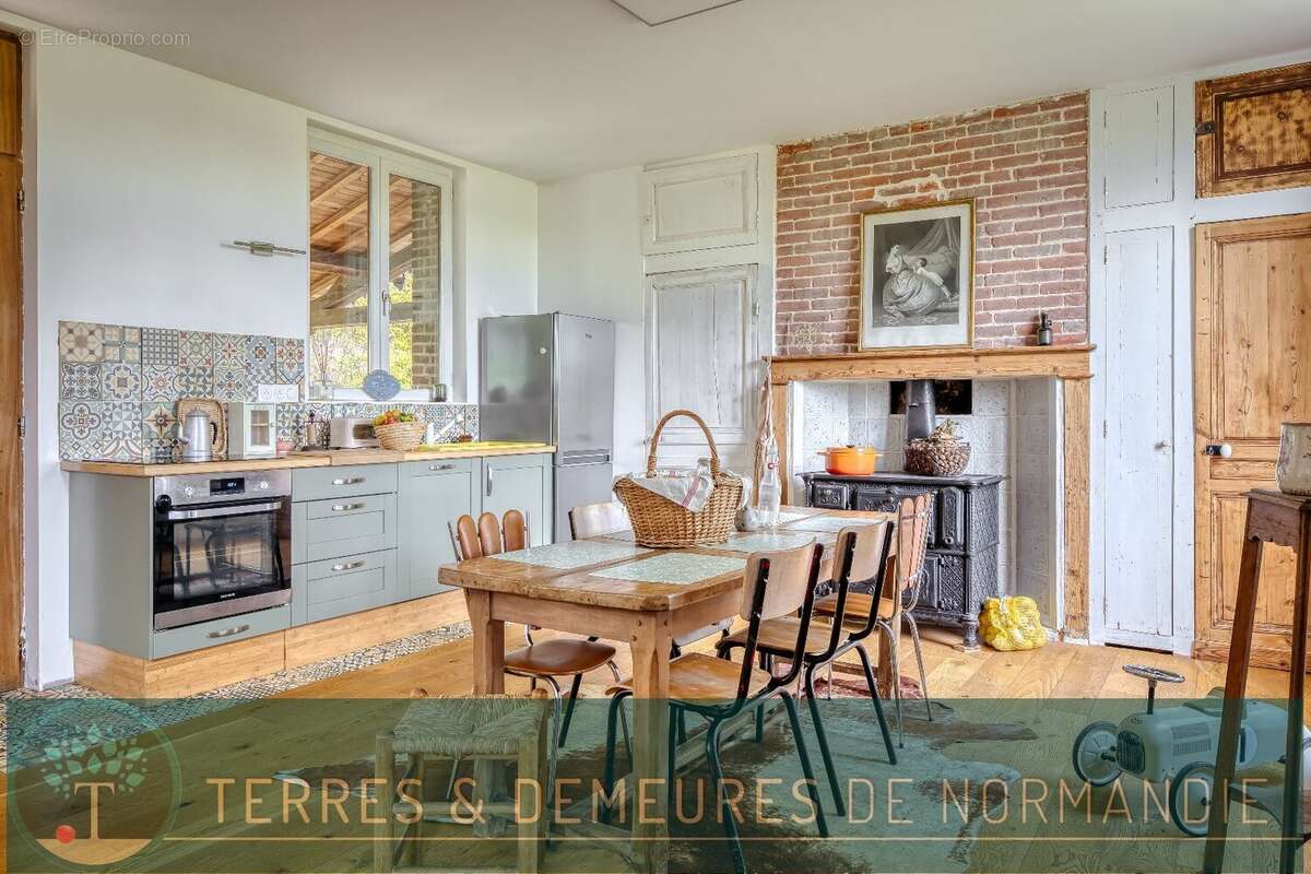 Maison à FONTAINE-EN-BRAY