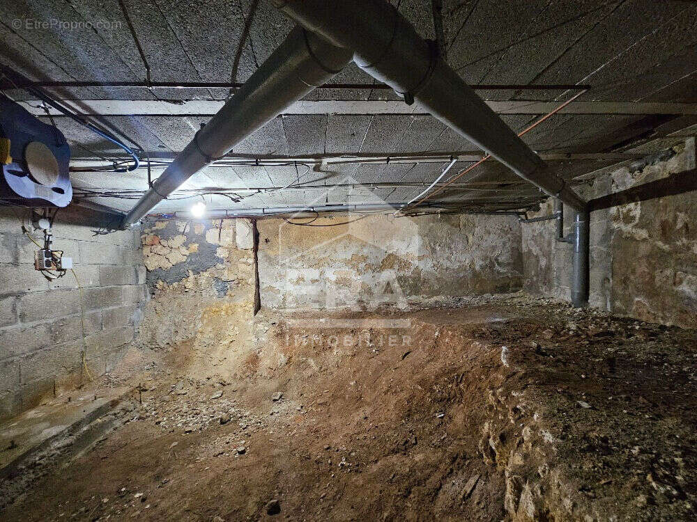 Maison à ROULLET-SAINT-ESTEPHE