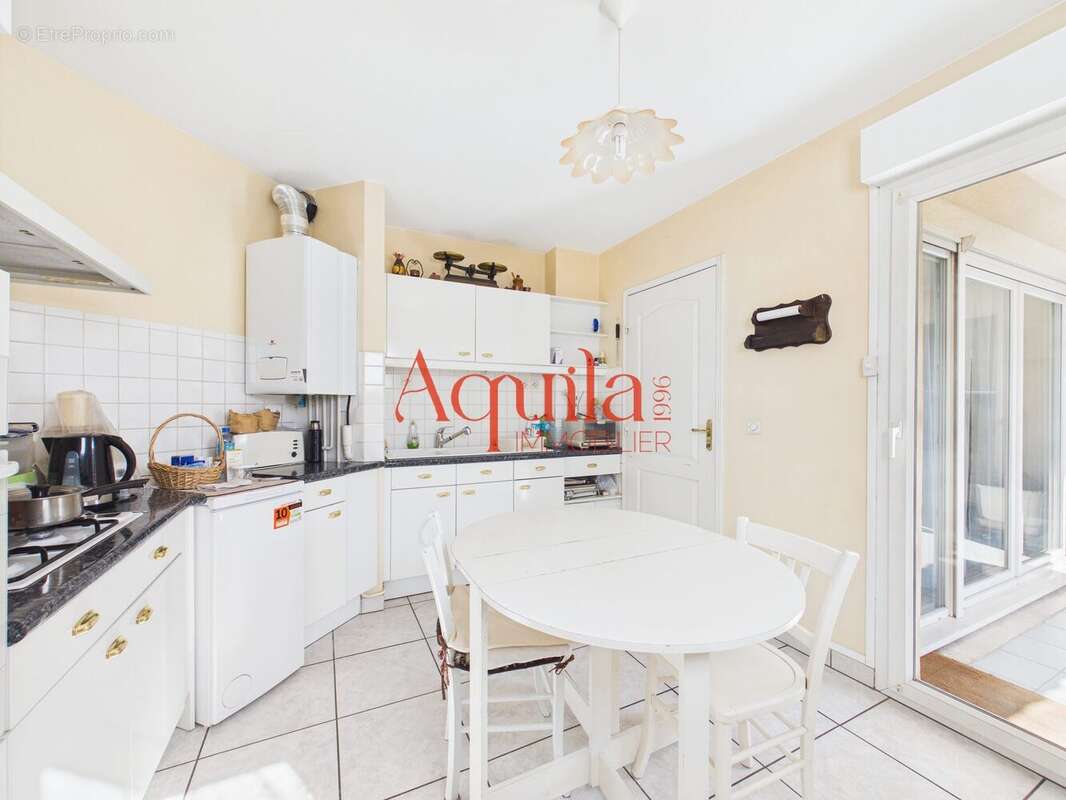 Appartement à TASSIN-LA-DEMI-LUNE