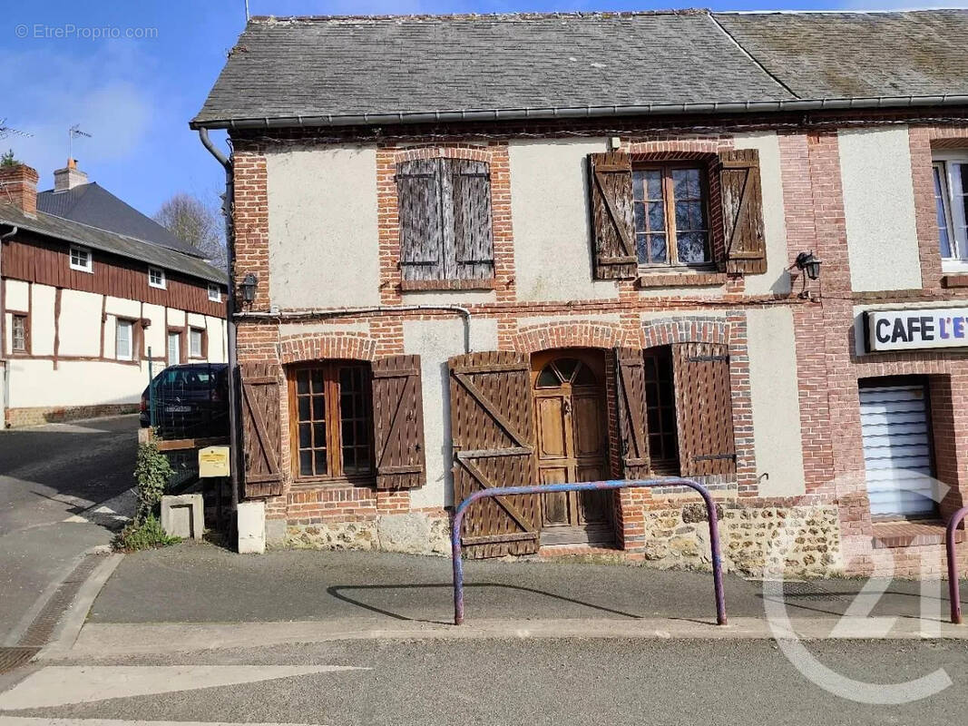 Maison à NOTRE-DAME-DU-HAMEL