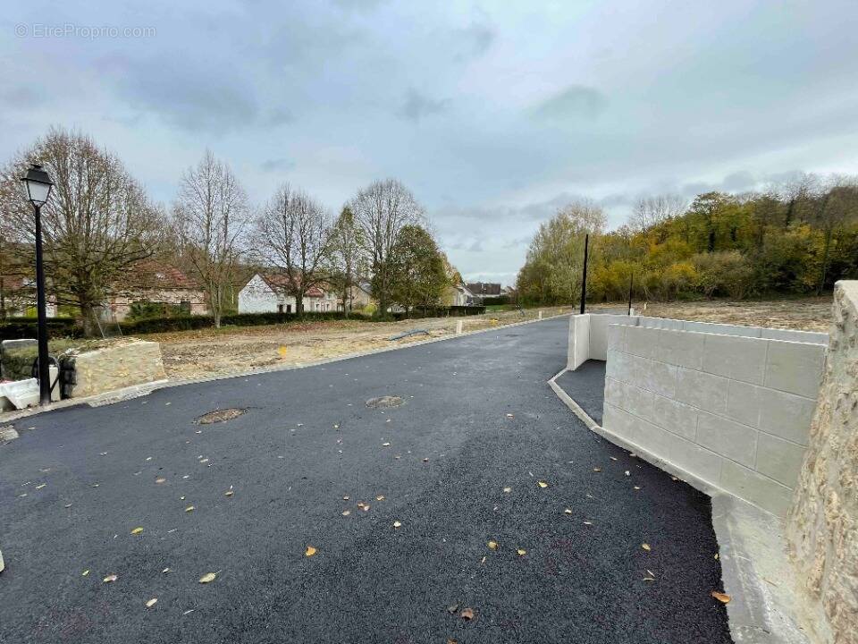 Terrain à SAINTINES