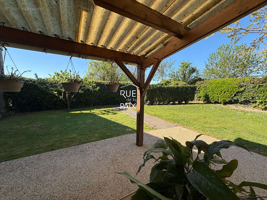 Maison à PAMPROUX