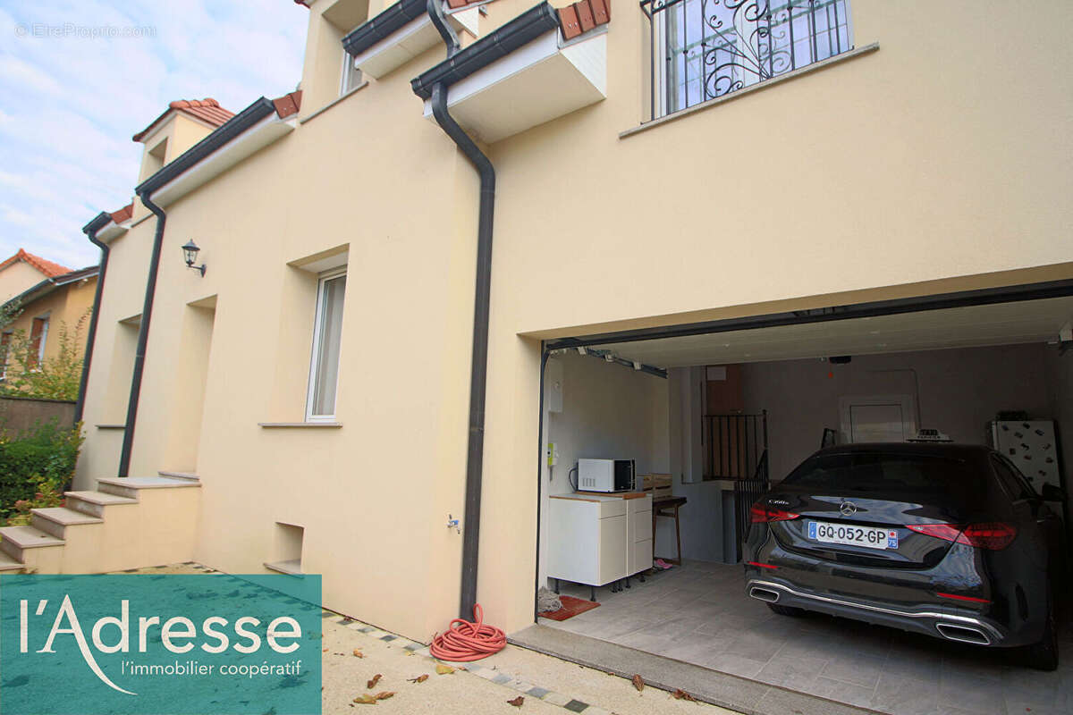 Maison à VIRY-CHATILLON