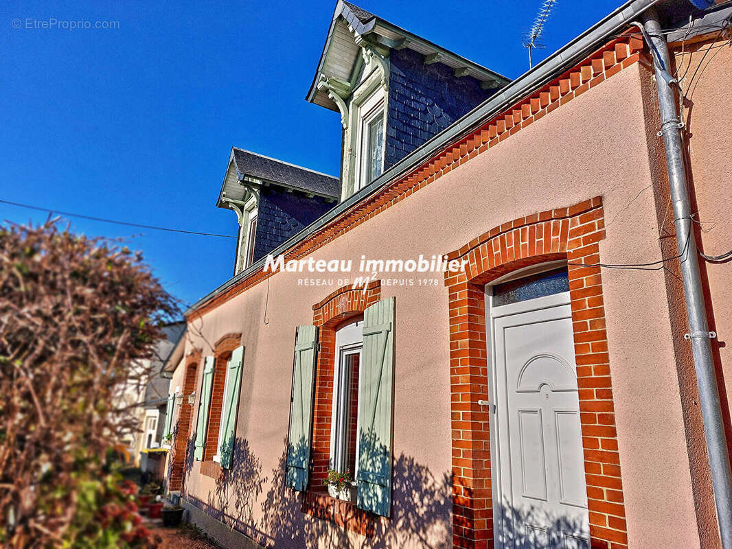 Maison à SAINTE-JAMME-SUR-SARTHE