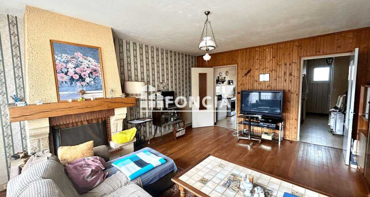 Maison à VOUNEUIL-SOUS-BIARD