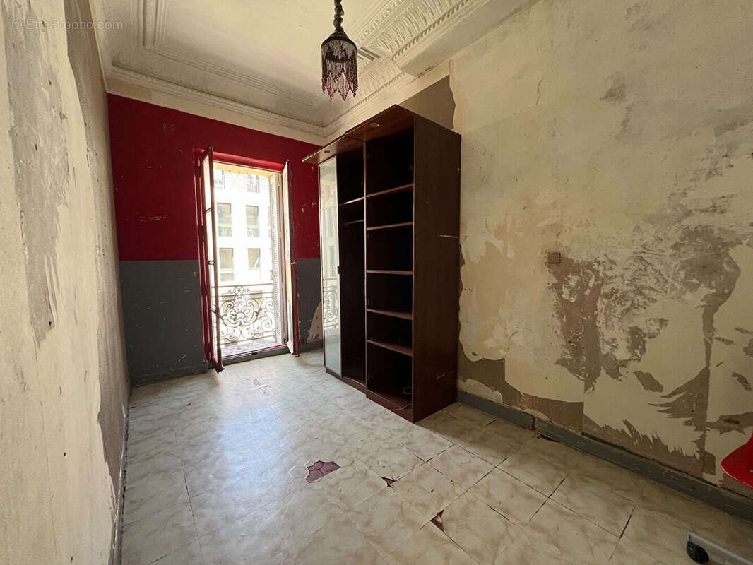 Appartement à MARSEILLE-2E