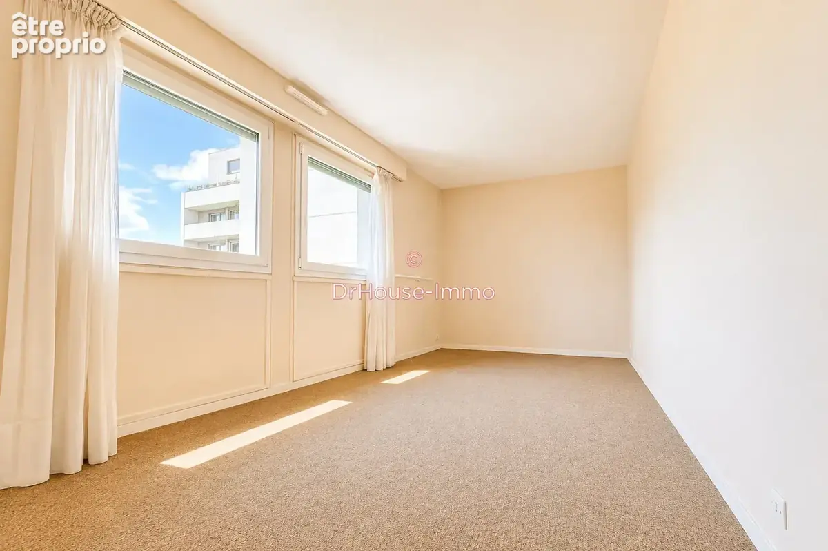 Appartement 101 m² à Paris-19e  - photo 8