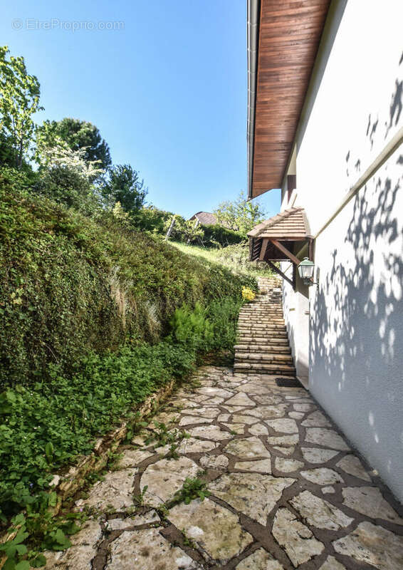 Maison à THISE