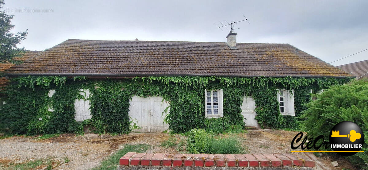 Maison à FRANXAULT