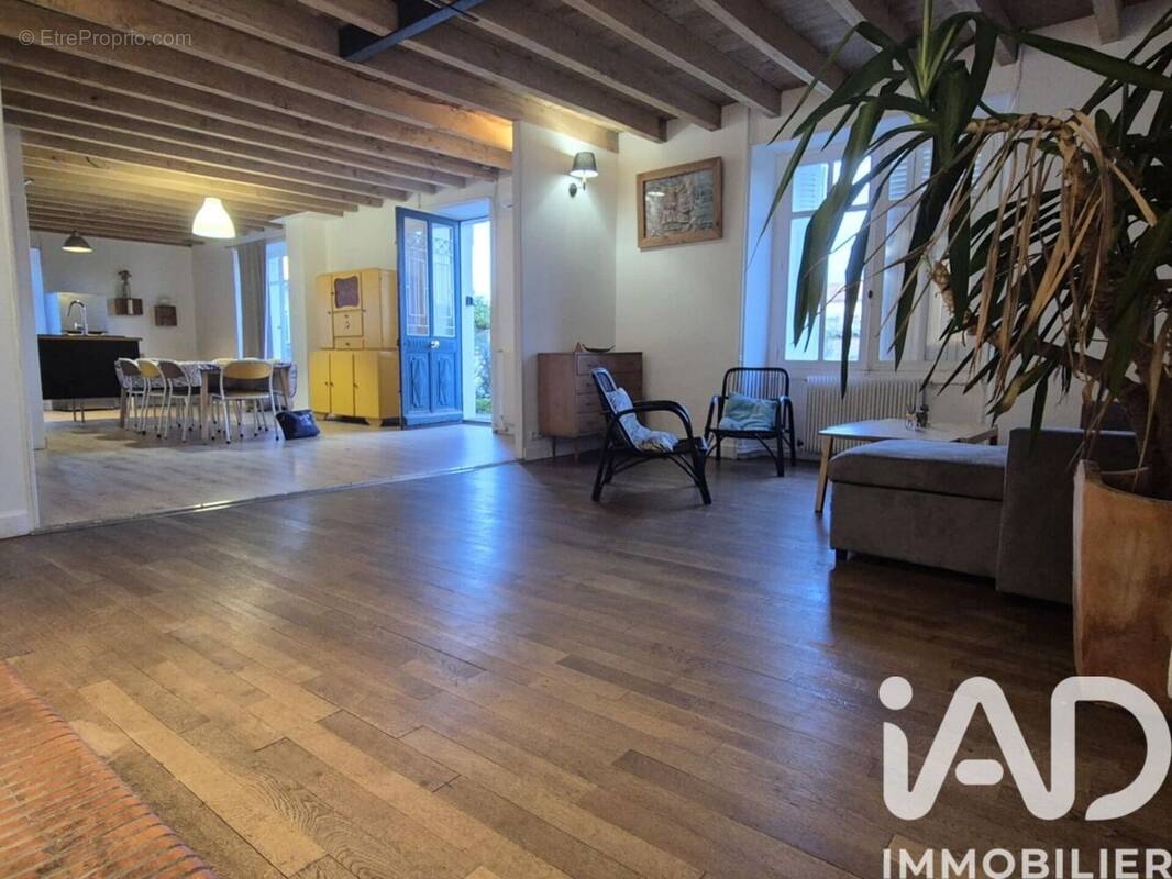 Photo 1 - Maison à SAINT-SAUVANT