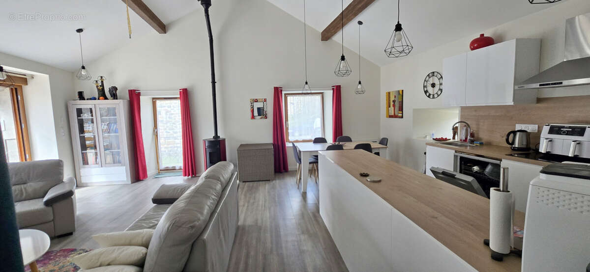 maison en pierre rénovée de 123 m2 - photo 6